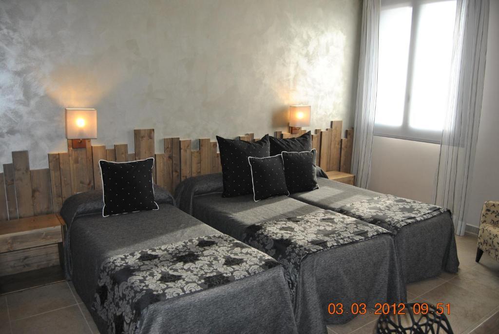 Hotel Santa Barbara Sant Corneli Zimmer foto
